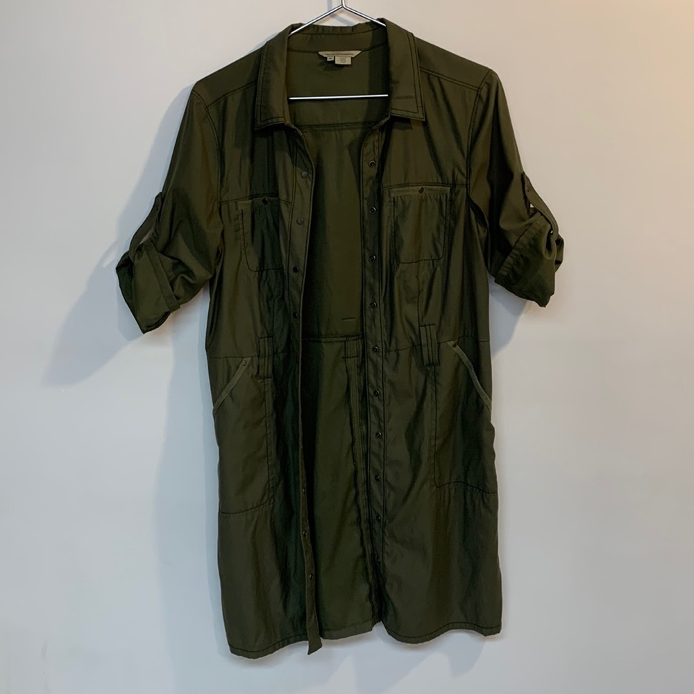 Royal Robbins brand button down dress dark green size 10
